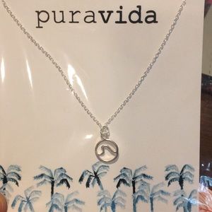 🌊New Pura vida wave necklace☀️